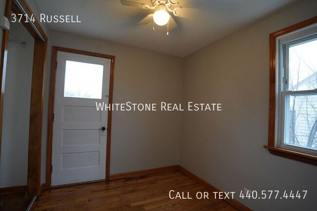 Building Photo - 3714 Russell-