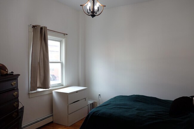 Building Photo - 331 Palisade Ave