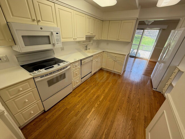 Building Photo - 48108 Colony Farm Cir