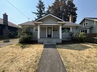 Building Photo - Charming Portland Home with Original Hardwood Floors, Finished Basement & Large Kitchen