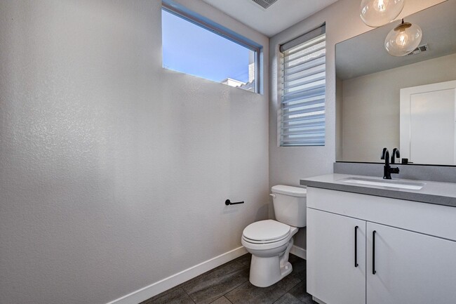 Building Photo - STUNNING 2 Story, 3 Bedroom Home in INSPIR...
