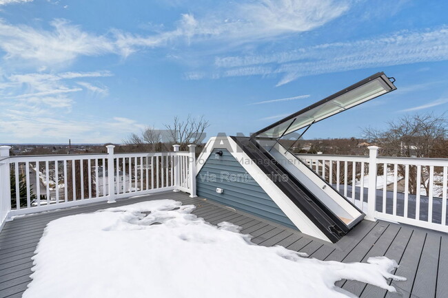 Building Photo - 24 Vernon Ave