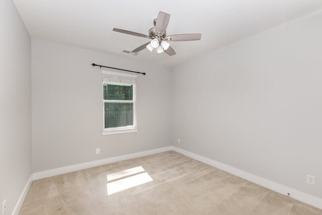 Building Photo - 149 Kingston Drive