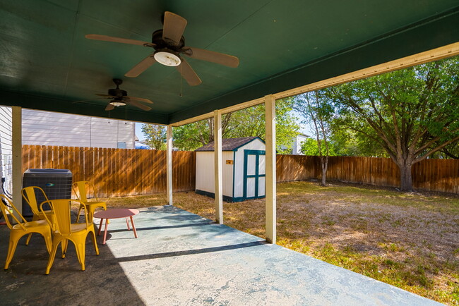 Building Photo - 7810 Brazoria Park