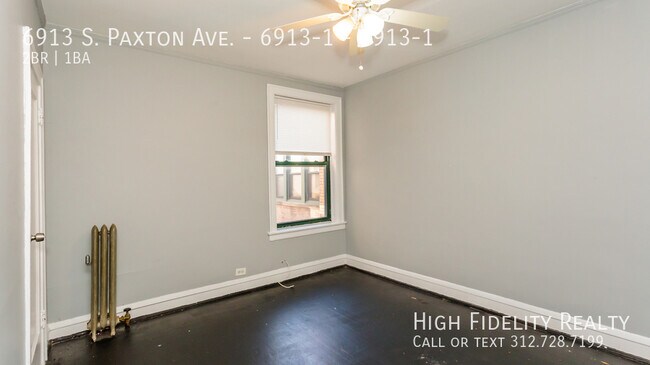 Building Photo - 6913 S Paxton Ave