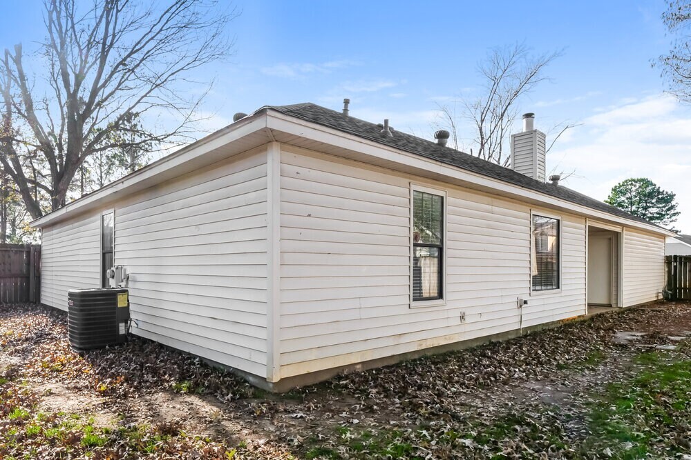 Building Photo - 2106 Charles Bryan Rd