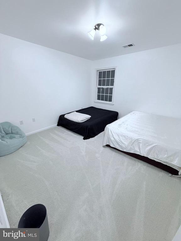 Building Photo - 13908 Greenfield Ave