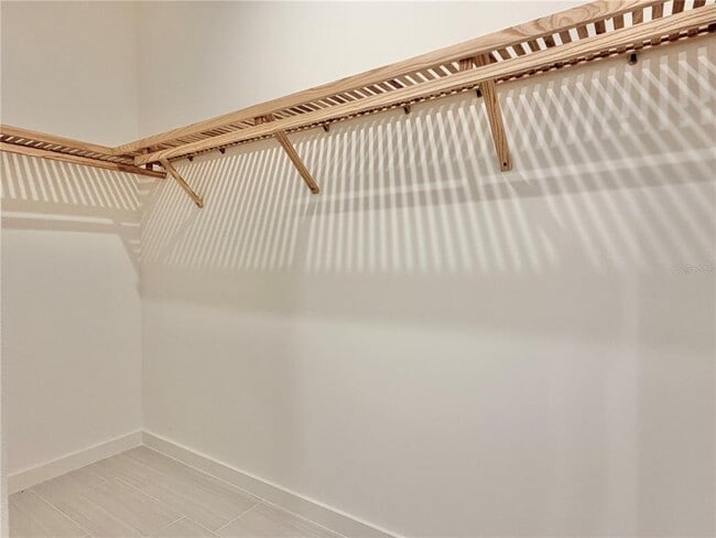 Building Photo - 920 N Osceola Ave