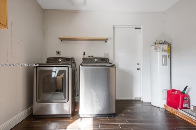 Building Photo - 9005 SW 56th St