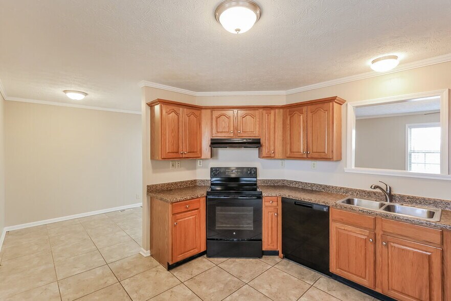 Building Photo - 173 Agin Way