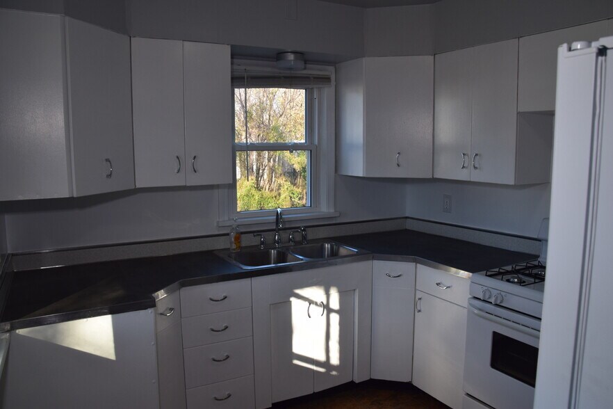 Building Photo - 9606 Sievers Ct