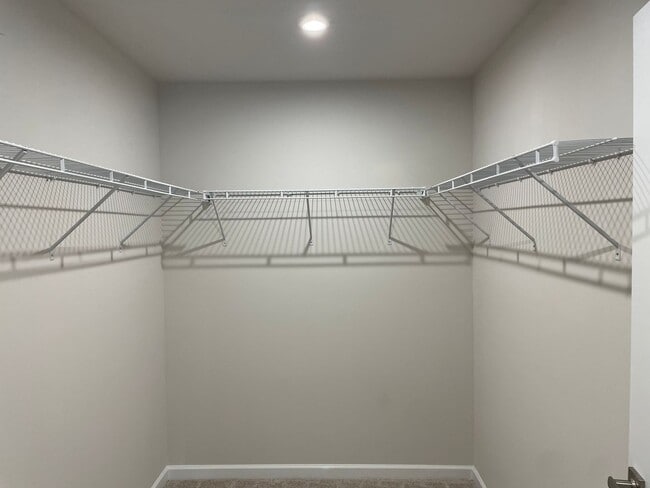 Building Photo - 8103 Sterling Oaks Dr