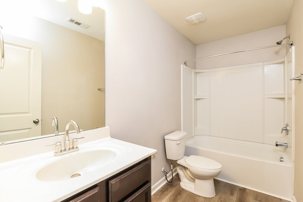 Building Photo - 1924 Eastway Dr