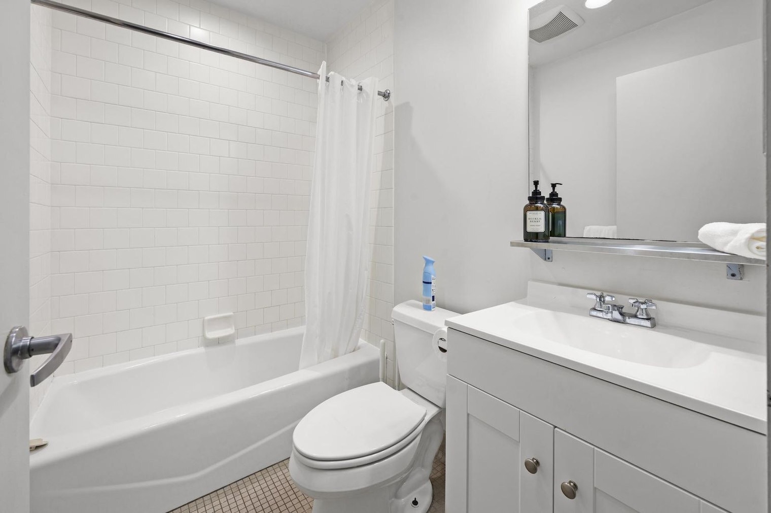 Building Photo - 160 E Berkeley St