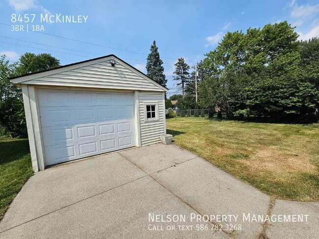 Building Photo - 8457 McKinley-
