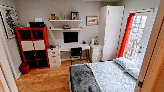 Building Photo - 396 Dean St