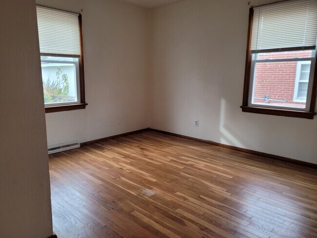 Building Photo - 11244 Saint Clement Ln