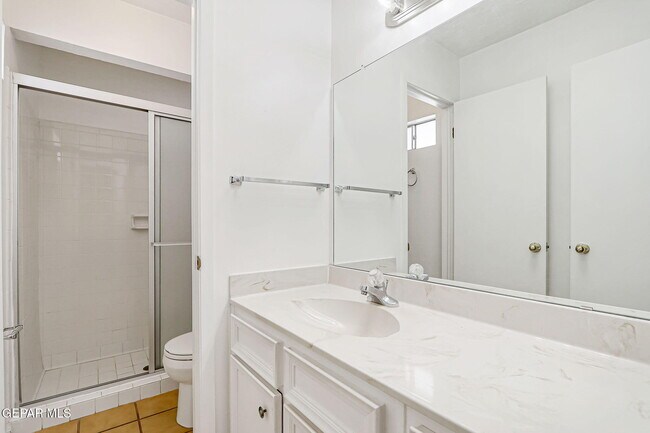 Building Photo - 3223 Isla Morada Dr