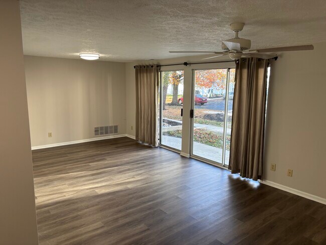 Building Photo - 76 Sweetfern Ct