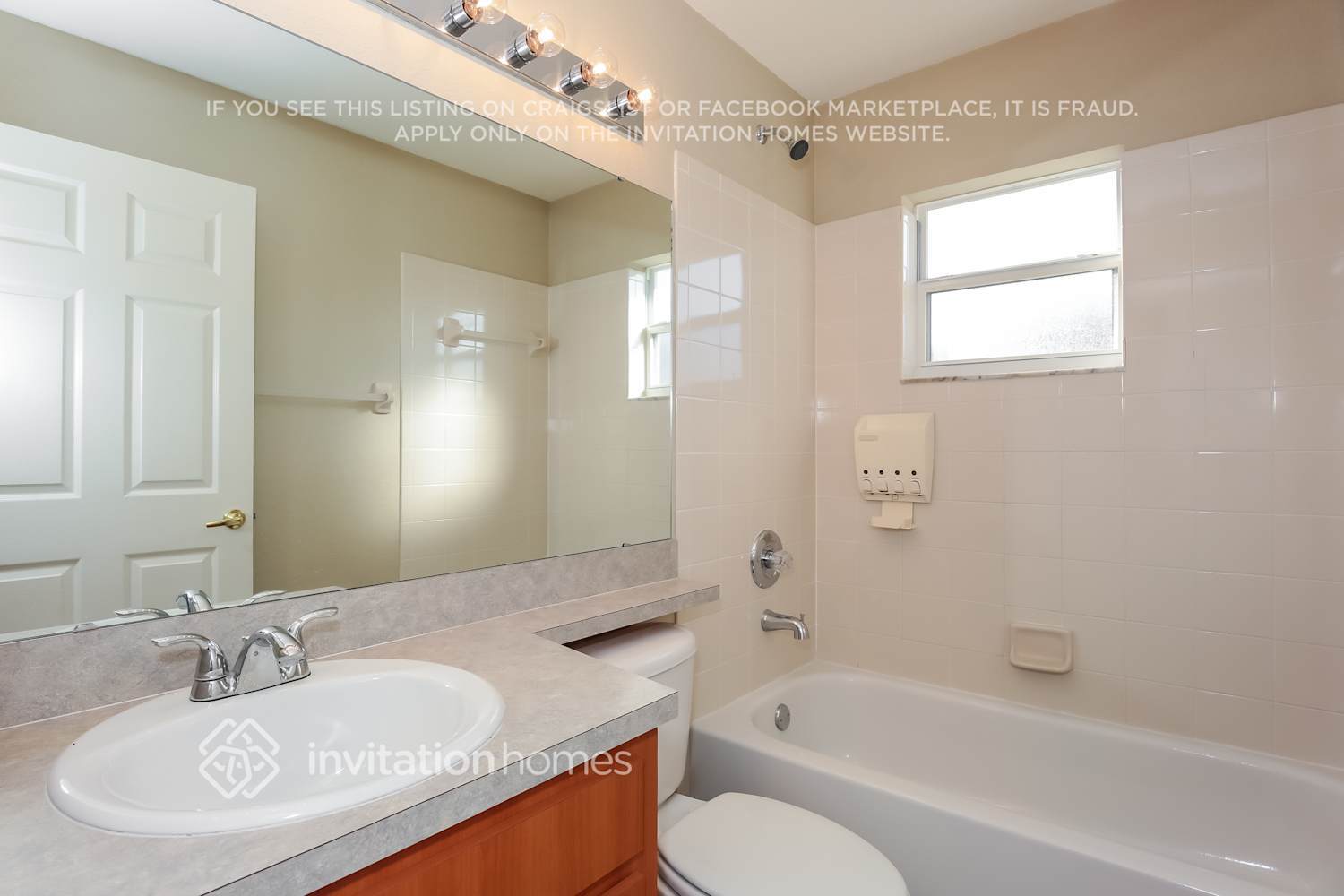 Building Photo - 6360 Hampton Pointe Cir