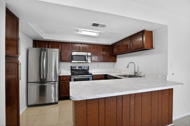 Building Photo - 1537 Bryan Ct