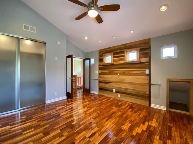 Building Photo - Cardiff living at its finest! Stunning 2-B...