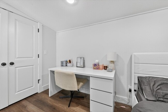 Building Photo - 9082 Wolf Run