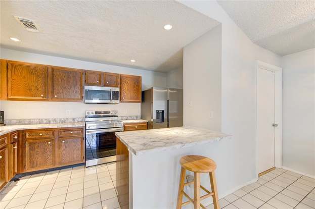 Building Photo - 23419 Summer Pine Dr