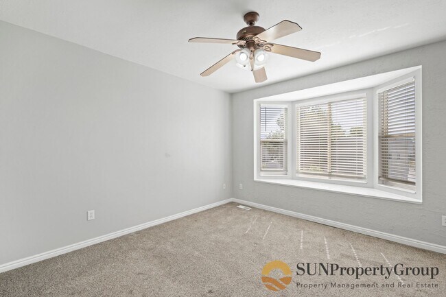 Building Photo - 5458 S 4250 W