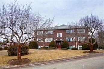 Building Photo - 120 Parker St
