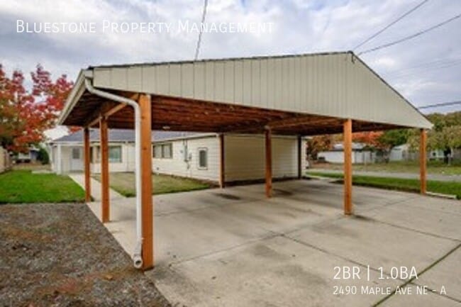 Building Photo - 2490 Maple Ave NE