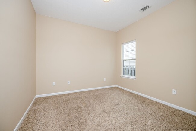 Building Photo - 528 Casey Ct