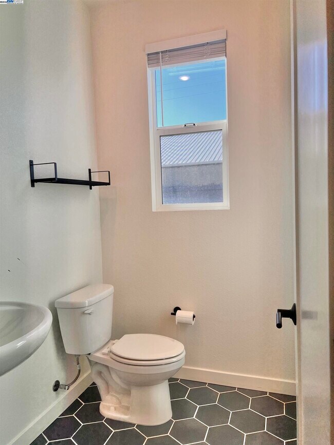 Building Photo - 1712 17th St