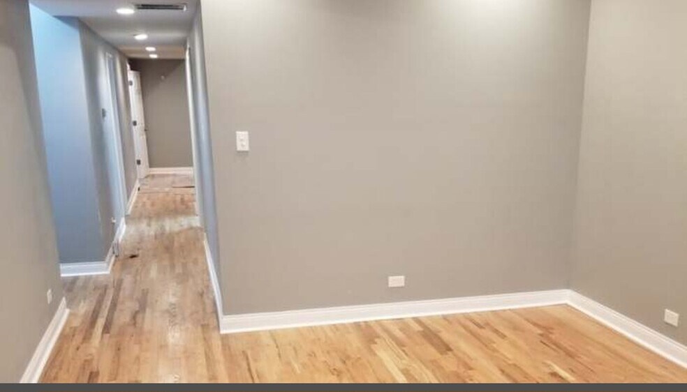 Building Photo - 11146 S Vernon Ave