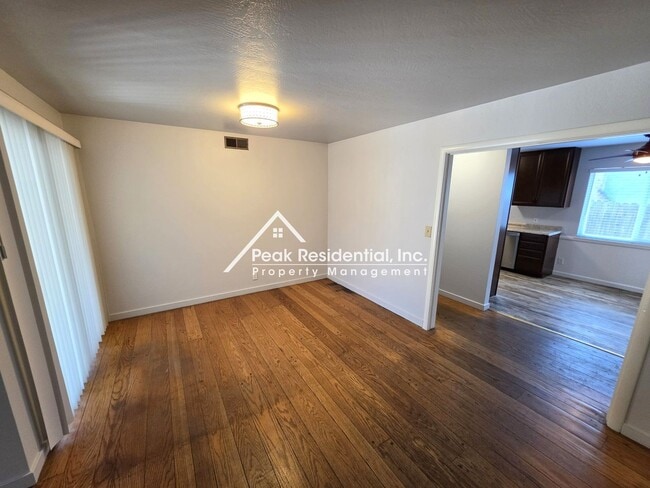 Building Photo - Very Nice 3bd/1.5ba House!