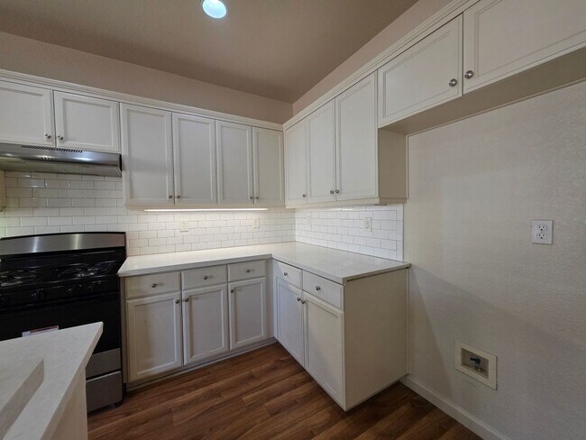 Building Photo - 4 bedroom in north Turlock!