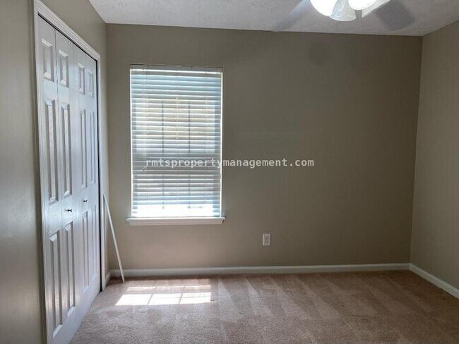 Building Photo - 934 Dominion Walk Dr SW