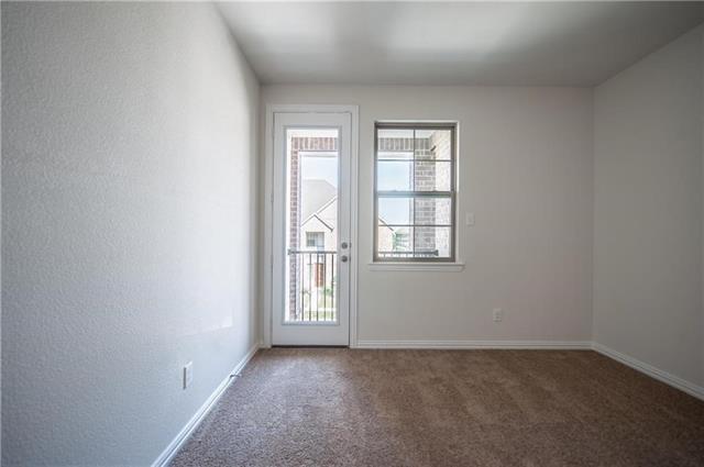 Building Photo - 3008 Decker Dr