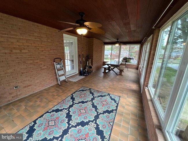 Building Photo - 800 Severn Dr