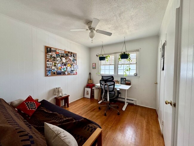 Building Photo - 202 W Poplar Ave