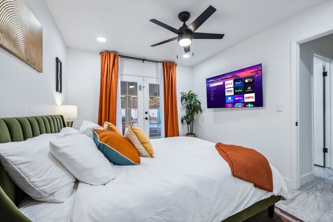 Building Photo - 131 Mescal Loop