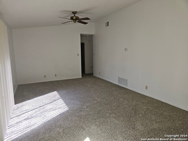 Building Photo - 5319 Ashbury Dr