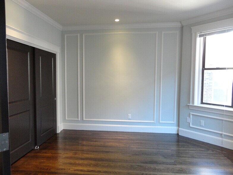 Building Photo - 111 Jersey St