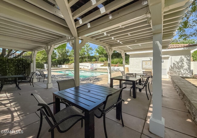 Building Photo - 5470 Seine Ct