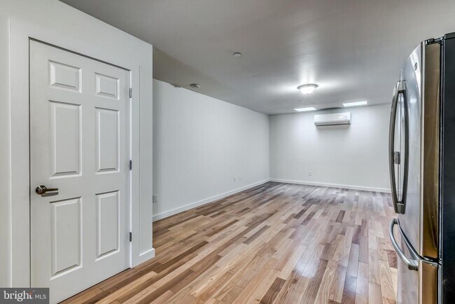 Building Photo - 4122 Haverford Ave
