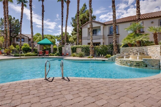 Building Photo - 75 N Valle Verde Dr