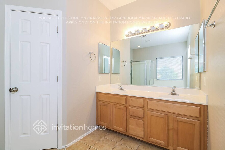 Building Photo - 12314 N 127th Ln