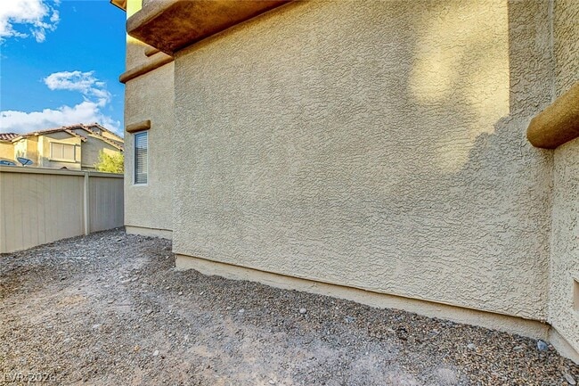 Building Photo - 7224 Rosebriar Ct