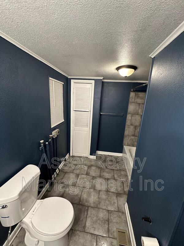Building Photo - 408 Hassler Mill Rd