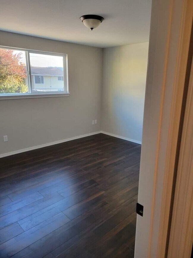 Bedroom - 1071 SE Kane Dr